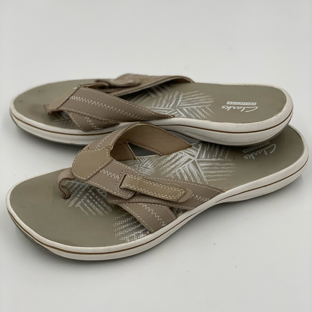 Clarks Cloudsteppers Flip Flops